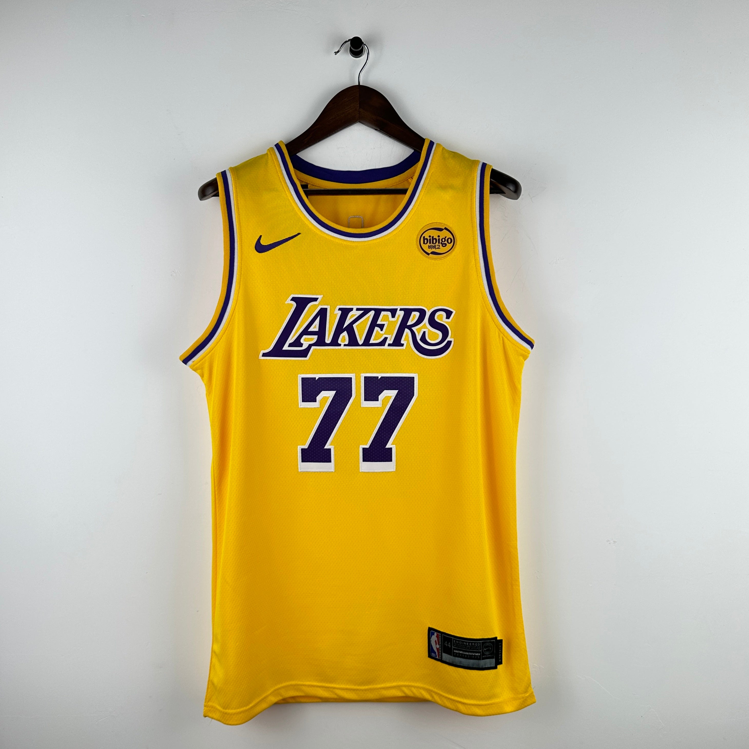Lakers 77 Luka Dončić Basketball Jersey