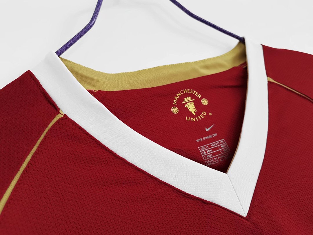 06/07 Manchester United Long Sleeve Home Retro Jersey