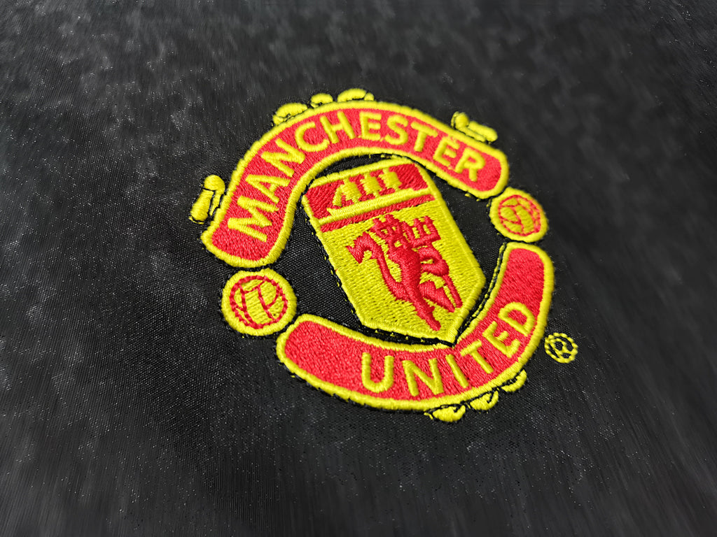 03/04 Manchester United Away Retro Jersey
