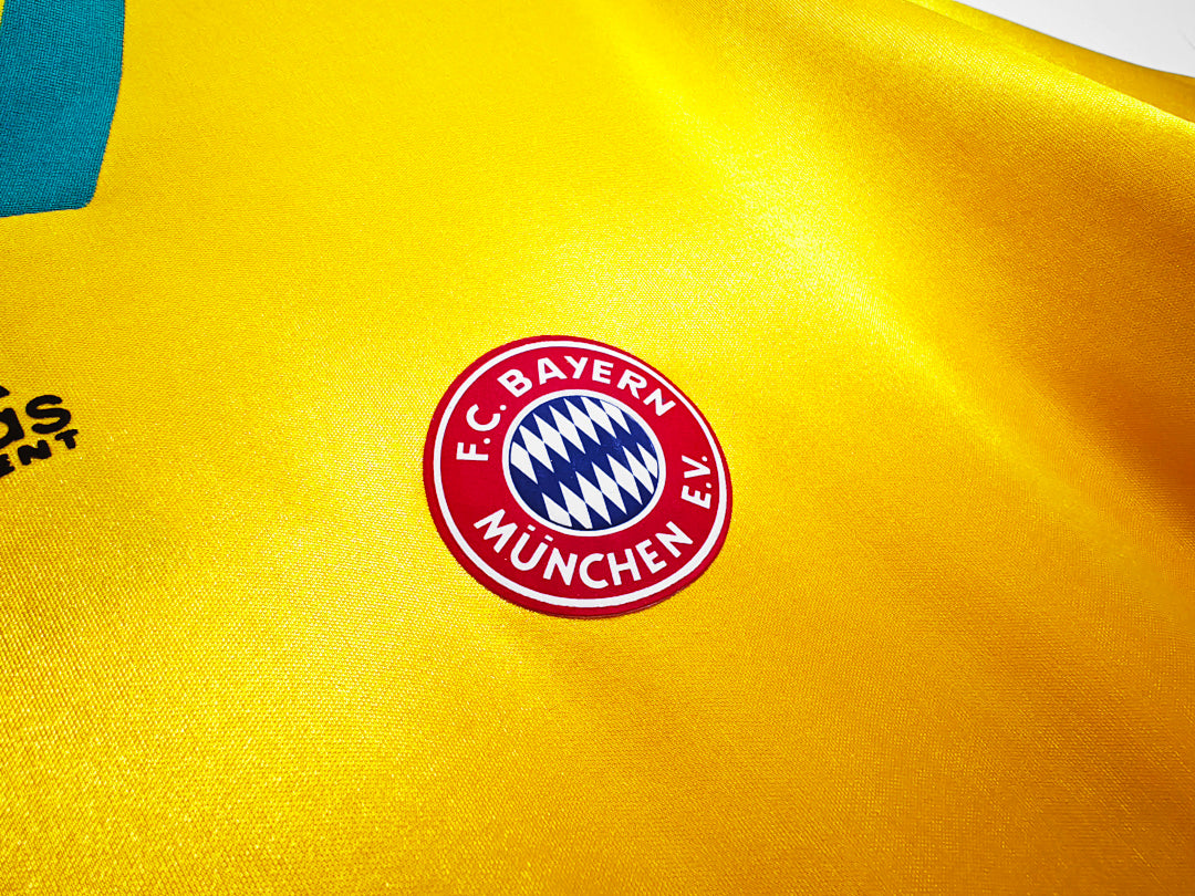 93/95 Bayern Away Retro Jersey
