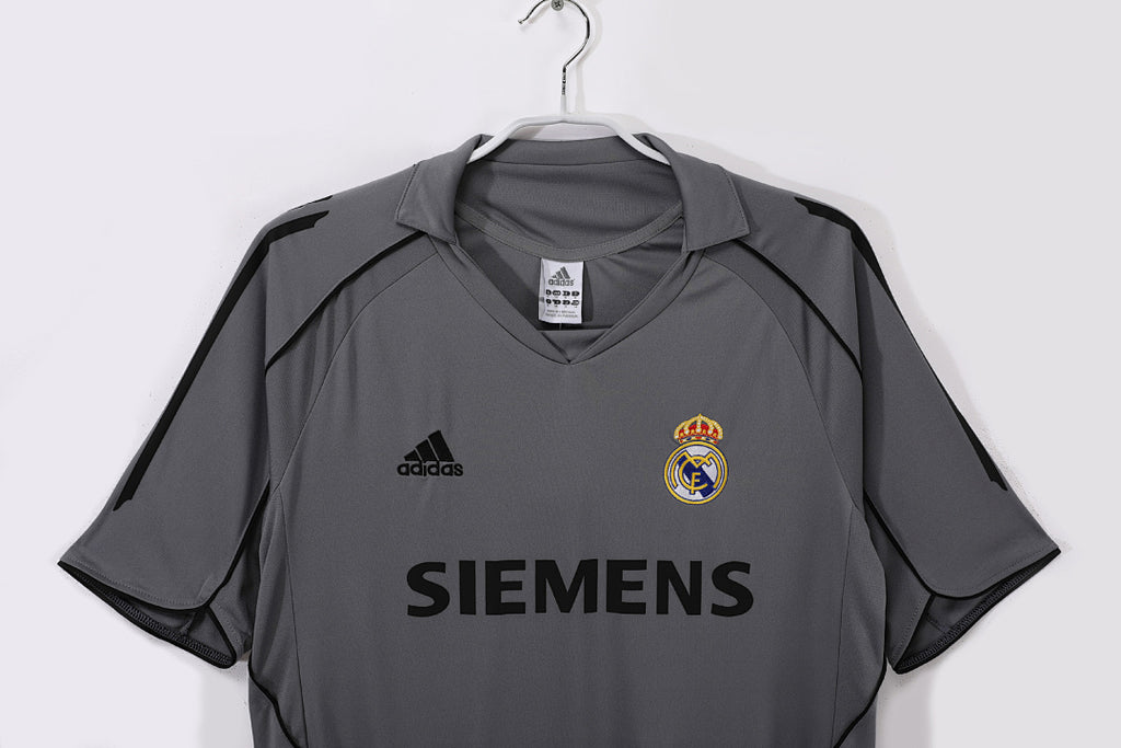 05/06 Real Madrid Third Away Retro Jersey