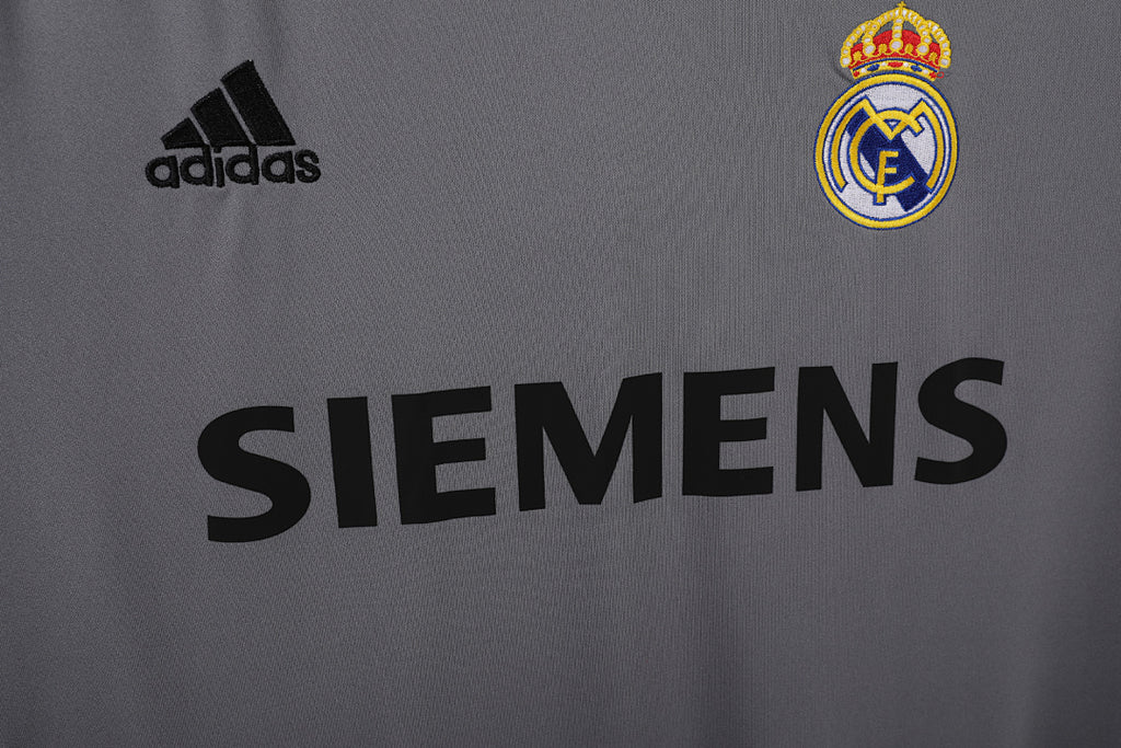 05/06 Real Madrid Third Away Retro Jersey