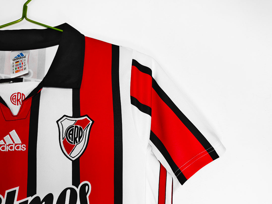 99/00 River Plate Away Retro Jersey