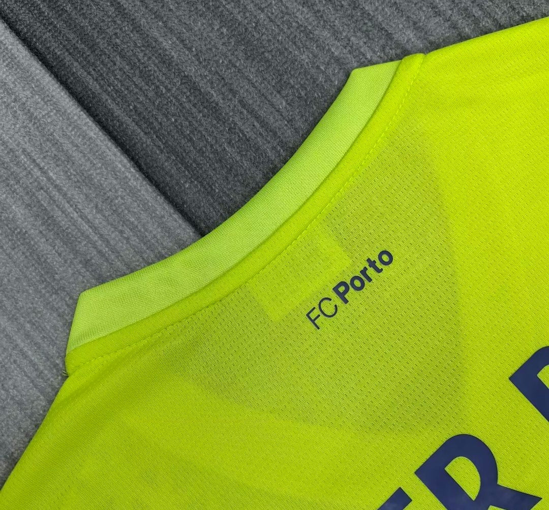 26/27 FC Porto Goalkeeper Neon Yellow Jersey