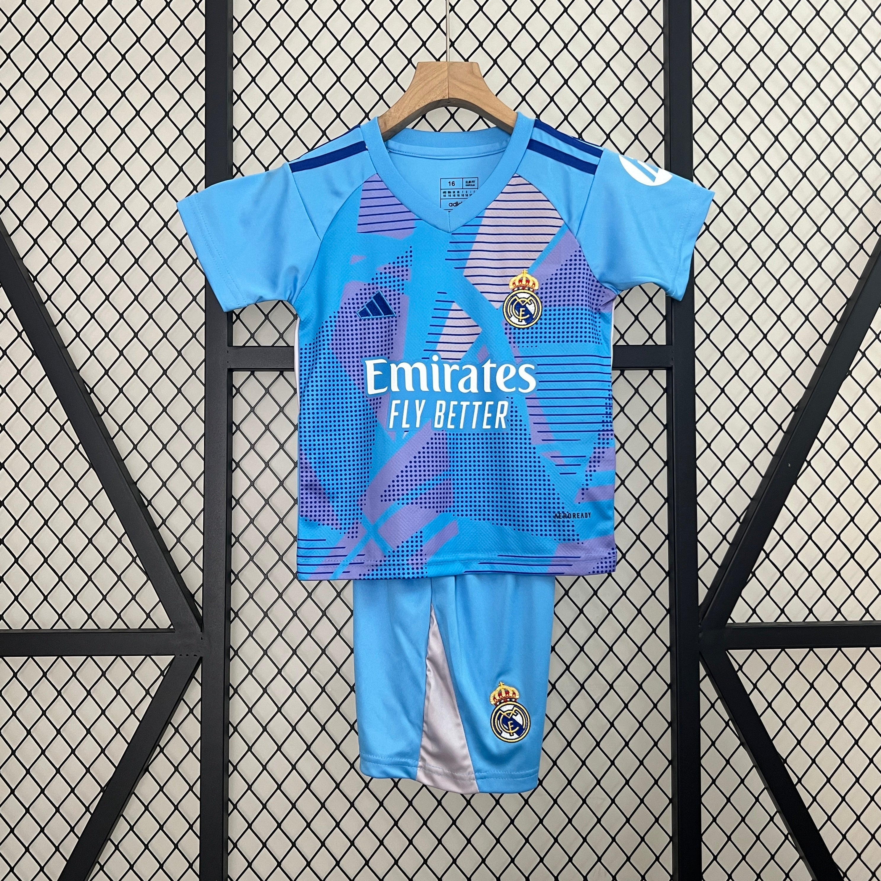 24/25 Real Madrid Goalkeeper Kids Jersey