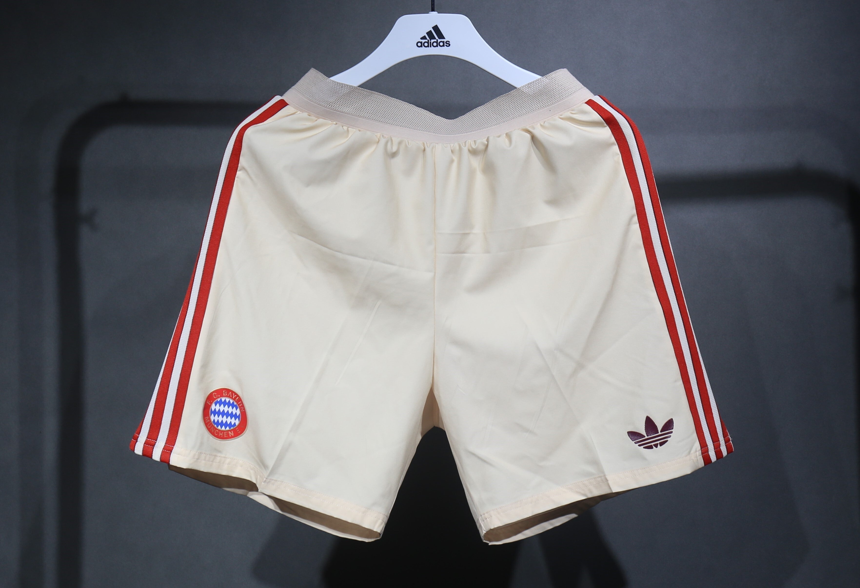 24/25 Bayern Third Away Shorts