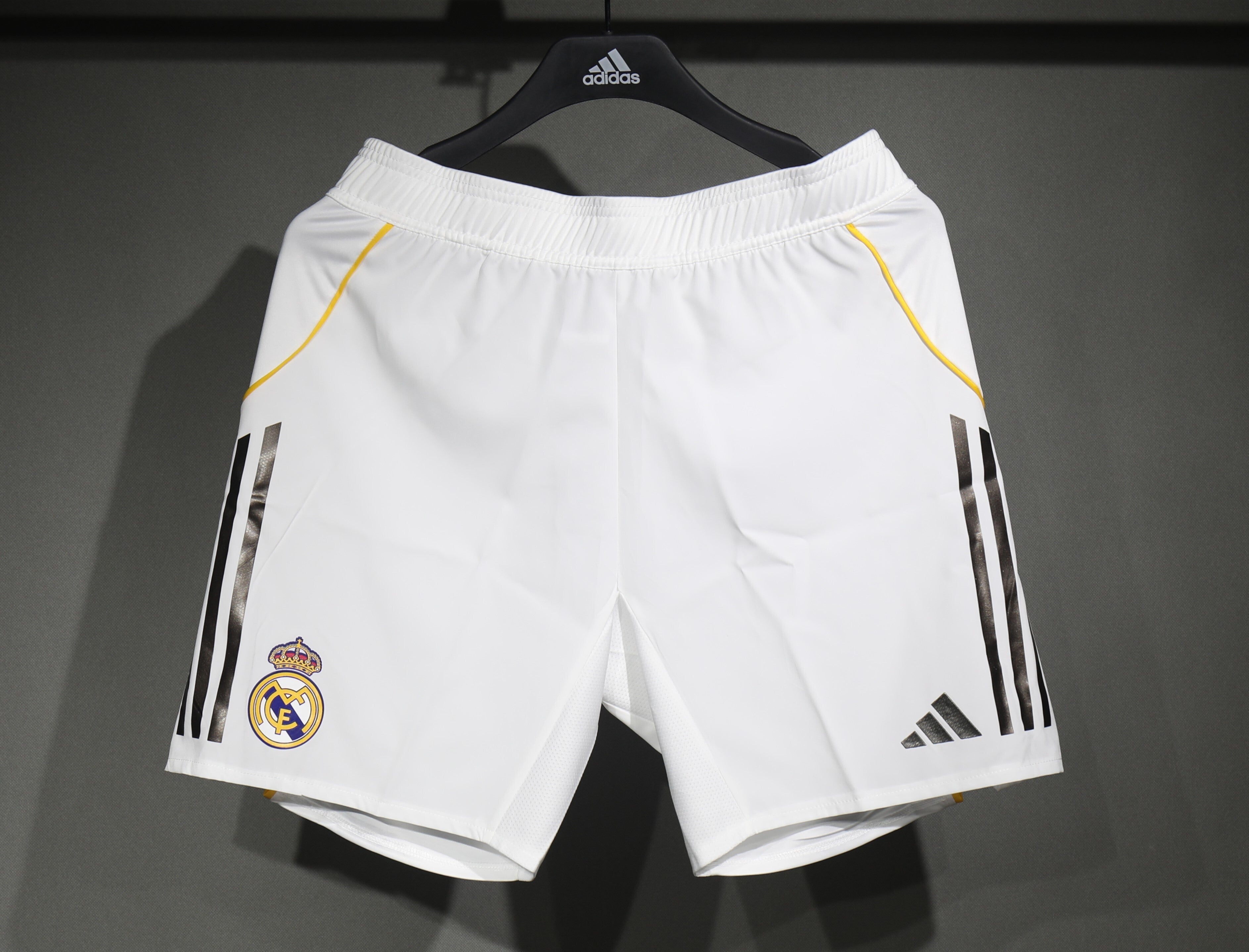 25/26 Real Madrid Home Shorts