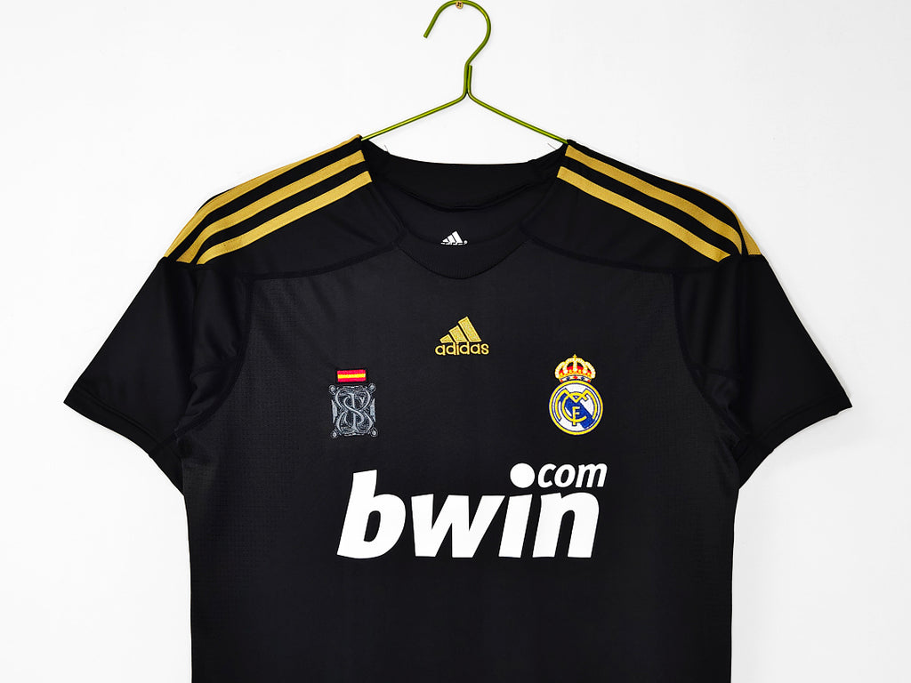 09/10 Real Madrid Away Retro Jersey