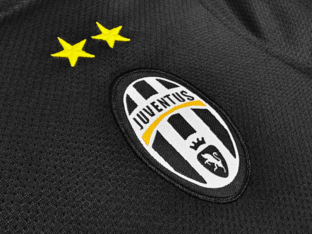 12/13 Juventus Away Retro Jersey