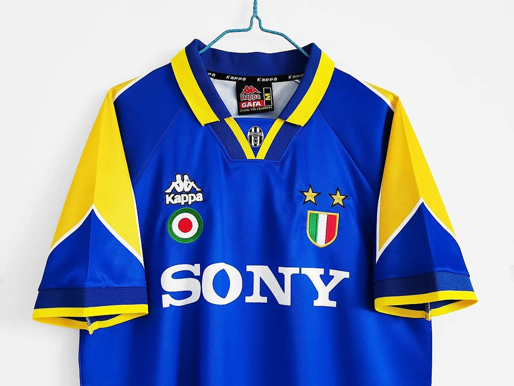 95/96 Juventus Away Retro Jersey