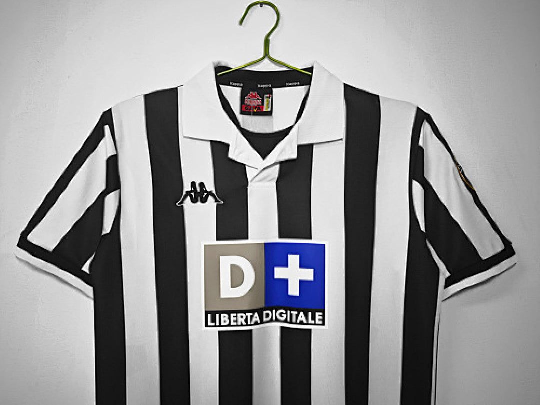 98/99 Juventus Home Retro Jersey