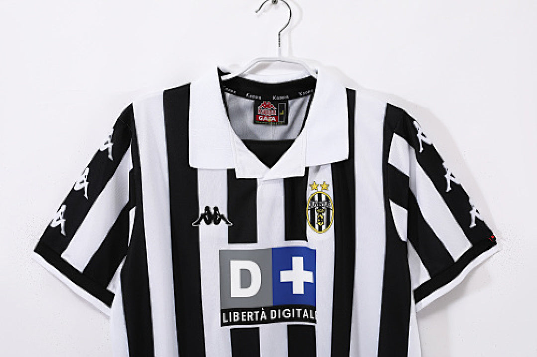 99/00 Juventus Home Retro Jersey