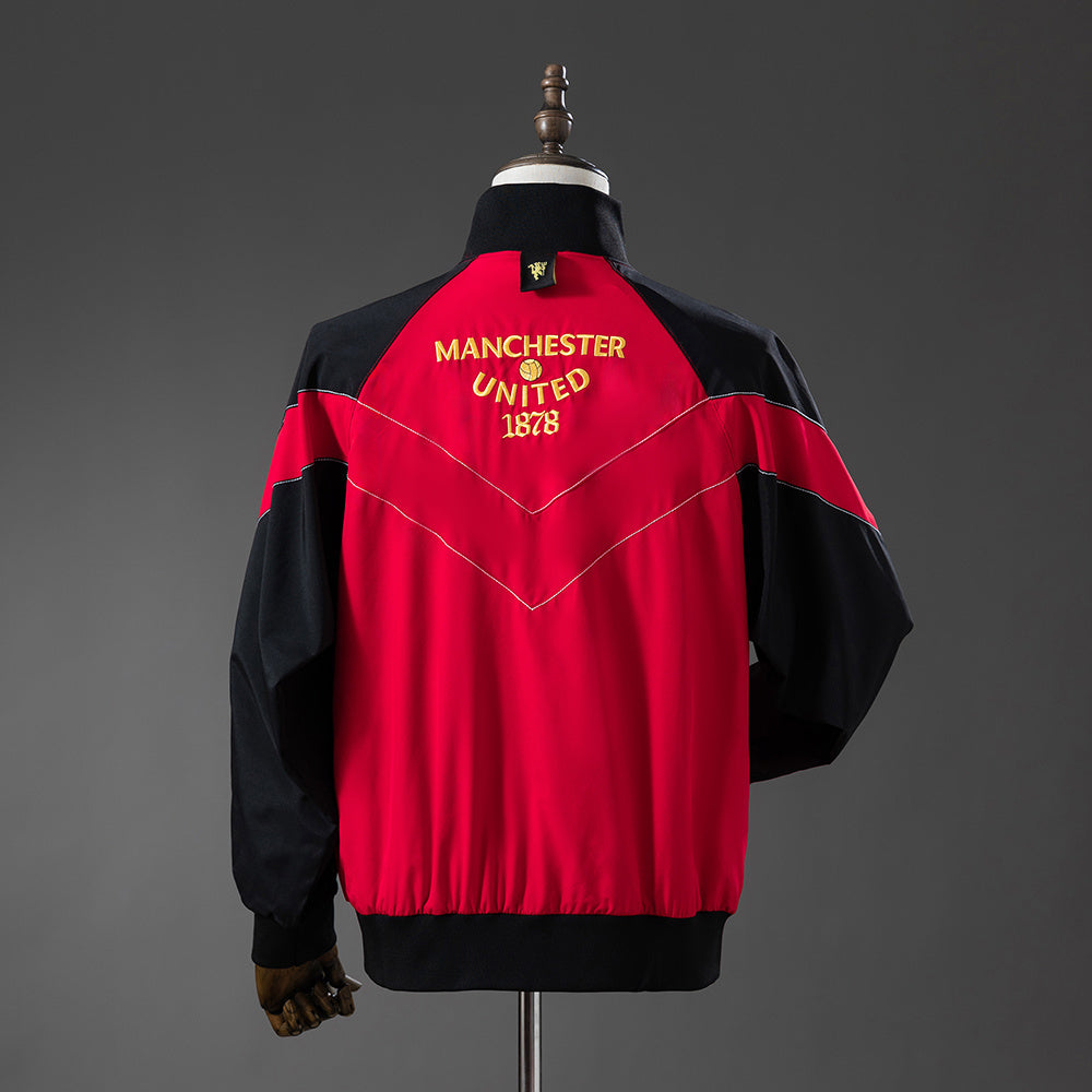 06/07 Manchester United Windbreaker