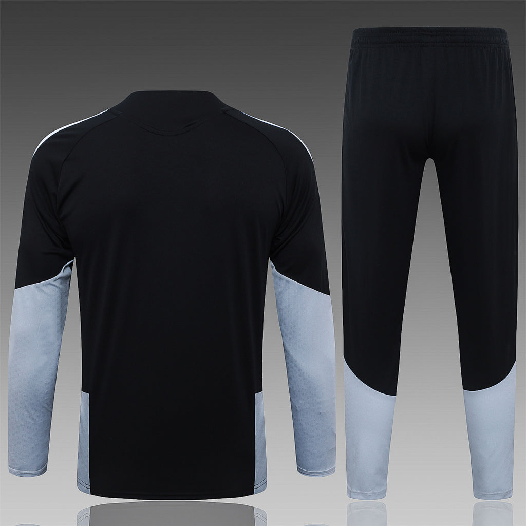 26/27 Real Madrid Black Tracksuit - Quarter Zip
